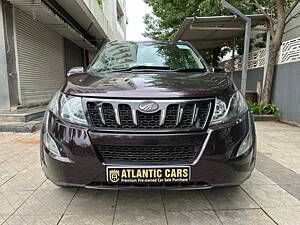 Second Hand Mahindra XUV500 W10 in Pune