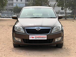 Second Hand Skoda Rapid 1.5 TDI CR Ambition AT in Ahmedabad