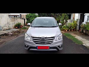 Second Hand Toyota Innova 2.5 ZX 7 STR BS-IV in Bangalore