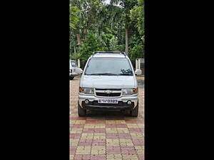 Second Hand Chevrolet Tavera Neo 3-7 STR BS-III in Nagpur