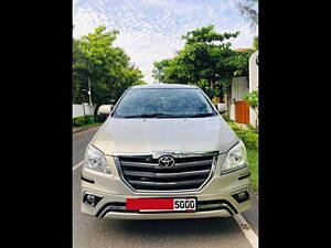 Second Hand Toyota Innova 2.5 VX 8 STR BS-III in Chennai