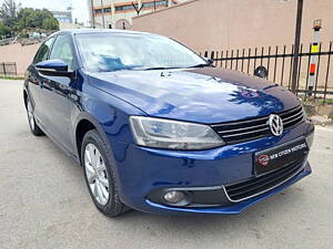 Second Hand Volkswagen Jetta Highline TDI in Bangalore