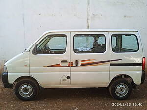 Second hand eeco store van