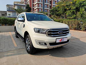 Second Hand Ford Endeavour Titanium Plus 2.0 4x2 AT in Ahmedabad