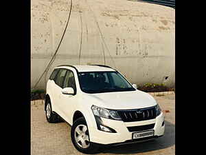 Second Hand महिंद्रा XUV500 w6 in मोहाली