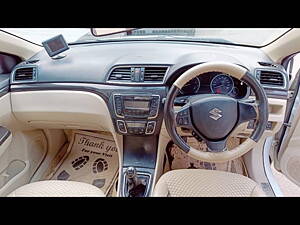 Second Hand Maruti Suzuki Swift DZire LXI in Noida