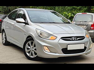 Second Hand Hyundai Verna Fluidic 1.6 VTVT SX in Mumbai