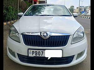 Second Hand Skoda Rapid Elegance 1.6 MPI AT in Zirakpur