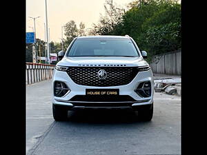 Second Hand MG Hector Plus Sharp 1.5 Petrol Turbo CVT 6-STR in Delhi