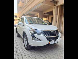 Second Hand महिंद्रा XUV500 w8 एडब्ल्यूडी in नाशिक