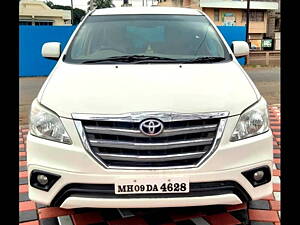 Second Hand Toyota Innova 2.5 ZX 7 STR BS-IV in Sangli