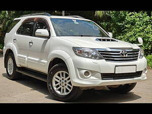 Second Hand Toyota Fortuner 3.0 4x4 MT in Thane