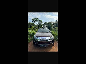 Second Hand Isuzu D-Max V-Cross 4x4 in Pune