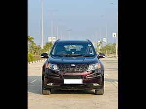 Second Hand महिंद्रा XUV500 w8 2013 in सूरत