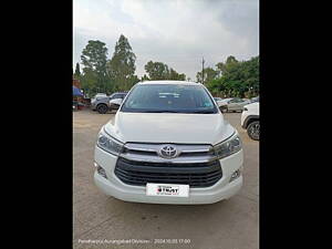 Second Hand Toyota Innova Crysta 2.4 V Diesel in Aurangabad