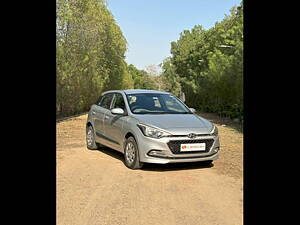 Second Hand Hyundai Elite i20 Sportz 1.2 in Ahmedabad