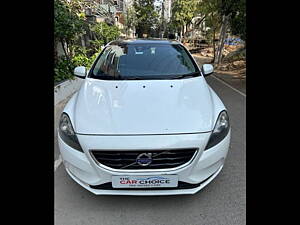Second Hand Volvo V40 D3 Kinetic in Hyderabad