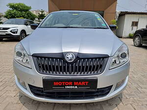 Second Hand Skoda Rapid 1.5 TDI CR Elegance Plus Black Package AT in Ghaziabad