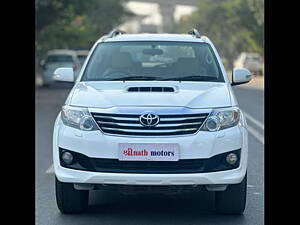 Second Hand Toyota Fortuner 3.0 4x2 AT in Ahmedabad