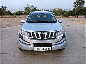 Second Hand महिंद्रा XUV500 w8 एडब्ल्यूडी in फ़रीदाबाद