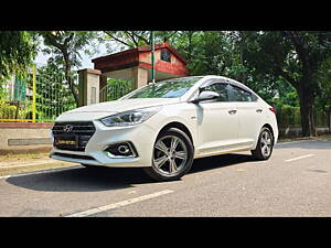 Second Hand Hyundai Verna Fluidic 1.6 VTVT SX Opt AT in Delhi