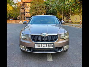 Second Hand Skoda Superb Elegance TSI AT in Delhi