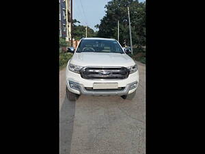 Second Hand Ford Endeavour Titanium 2.2 4x2 AT in Hyderabad