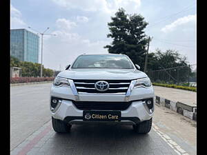 Second Hand Toyota Fortuner 2.8 4x4 AT in Bangalore