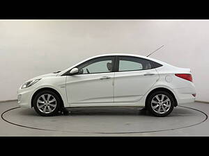 Second Hand Hyundai Verna Fluidic 1.6 VTVT SX Opt in Ahmedabad