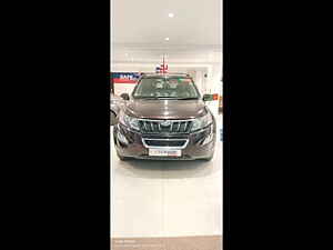 Second Hand மஹிந்திரா  xuv500 w10 ஏ‌டபிள்யூடி in கான்பூர்