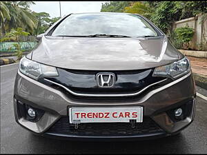 Second Hand Honda Jazz V AT Petrol in Navi Mumbai