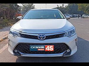 Second Hand Toyota Camry Hybrid in Delhi