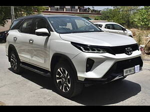 Second Hand Toyota Fortuner 2.8 4X2 AT in Gurgaon
