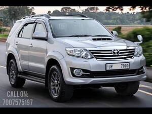 Second Hand Toyota Fortuner 3.0 4x2 MT in Lucknow