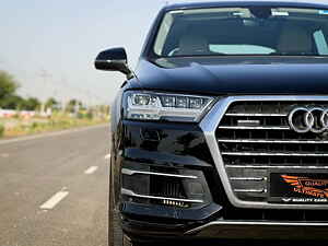 Second Hand ఆడి q7 45 tdi ప్రీమియం ప్లస్ in జైపూర్