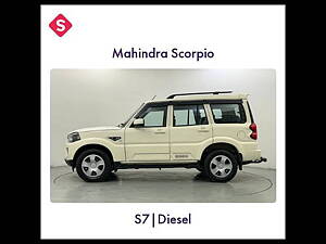 Second Hand Mahindra Scorpio S7 in Delhi