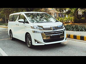 Second Hand Toyota Vellfire Hybrid in Delhi