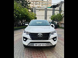 Second Hand Toyota Fortuner 2.8 4x2 AT [2016-2020] in Chandigarh