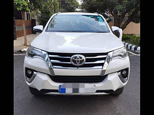 Second Hand Toyota Fortuner 2.8 4x4 AT in Bangalore