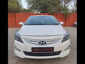 Second Hand हुंडई वरना 1.6 crdi sx in लखनऊ