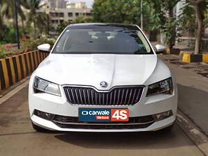 Second Hand Skoda Superb L&K TDI AT in Mumbai