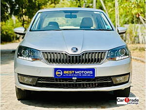 Second Hand Skoda Rapid Ambition 1.6 MPI AT in Ahmedabad