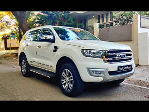 Second Hand Ford Endeavour Titanium 3.2 4x4 AT in Bangalore