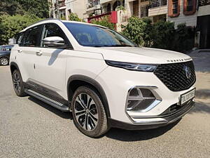 Second Hand MG Hector Plus Smart 1.5 Petrol Turbo CVT 6-STR in Delhi