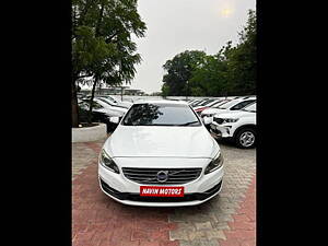 Second Hand Volvo S60 D4 R in Ahmedabad