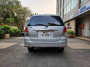 Second Hand Toyota Innova 2.5 VX 8 STR BS-IV in Mumbai