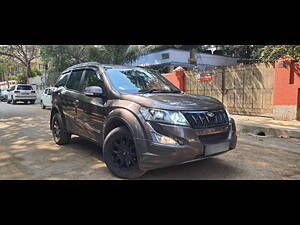 Second Hand Mahindra XUV500 W10 AT in Mumbai