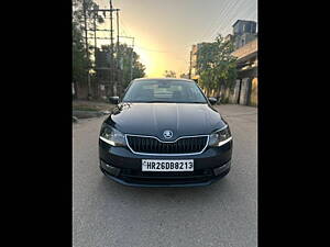 Second Hand Skoda Rapid Ambition 1.5 TDI AT in Chandigarh