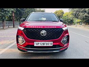 Second Hand MG Hector Plus Sharp 1.5 Petrol Turbo DCT 6-STR in Noida