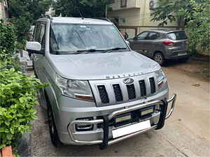 Second Hand महिंद्रा tuv300 t8 in हैदराबाद